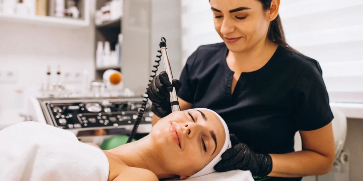 How to Choose the Best Dermatologist in Hyderabad: 7 Things to Check - The Skin Sensé Blog